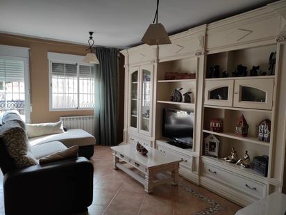 Living room of Single-family semi-detached for sale in Puertollano  with Air Conditioner