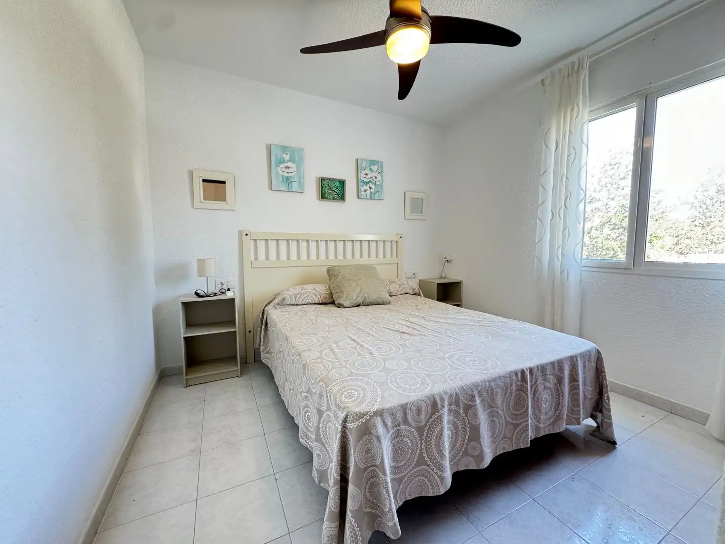 Dormitori de Apartament en venda en Torrox amb Terrassa, Moblat i Piscina comunitària