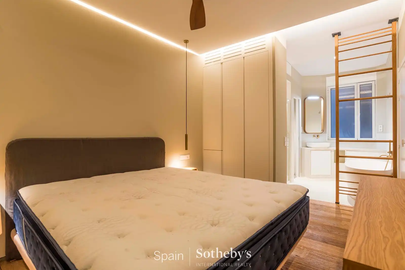 Apartments for sale in Calle de Lepanto, Palacio