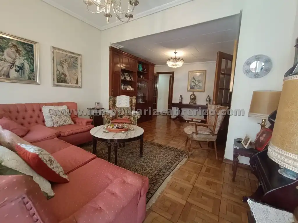 Sala d'estar de Pis en venda en  Logroño amb Calefacció, Parquet i Terrassa