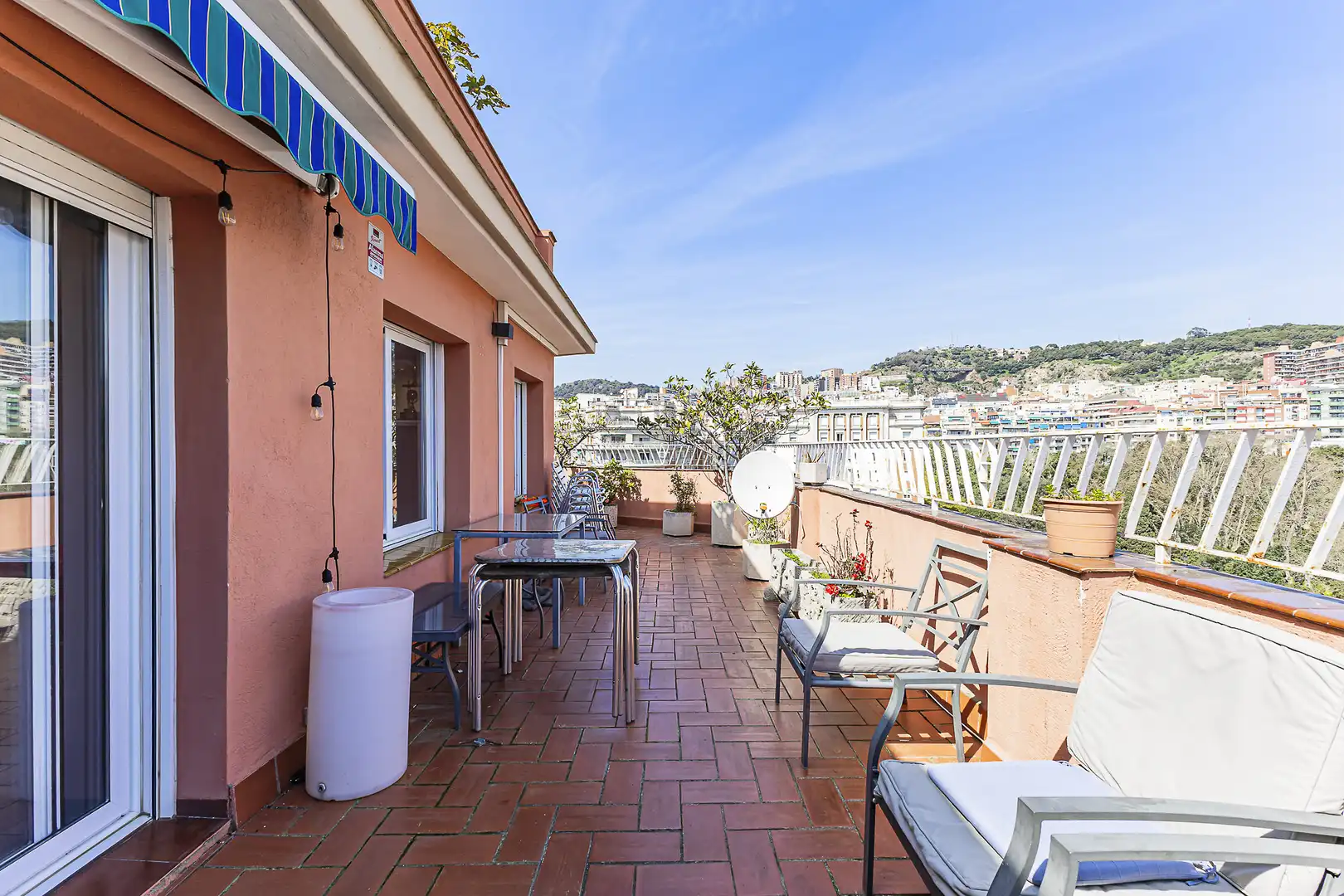 Terrasse von Dachboden zum Verkauf in Barcelona mit Klimaanlage, Heizung und Parkett