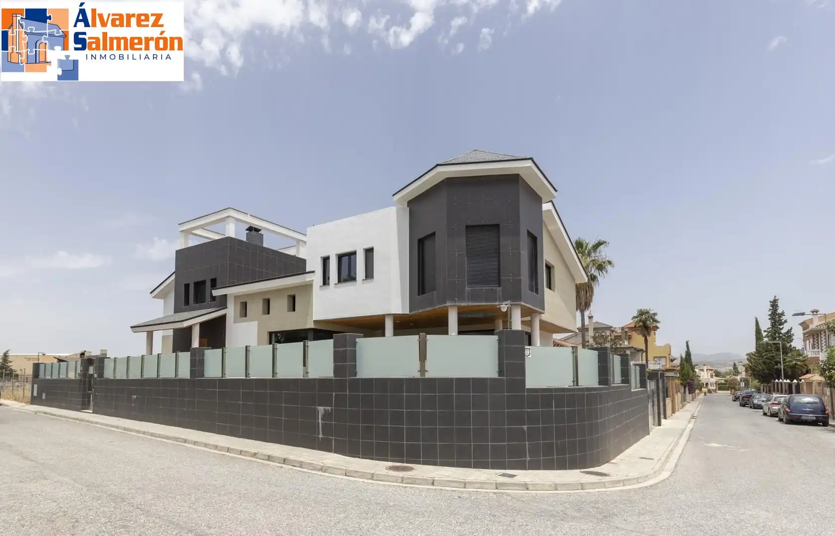 Chalet con piscina en venta en Urbanizacion EL CARMELO