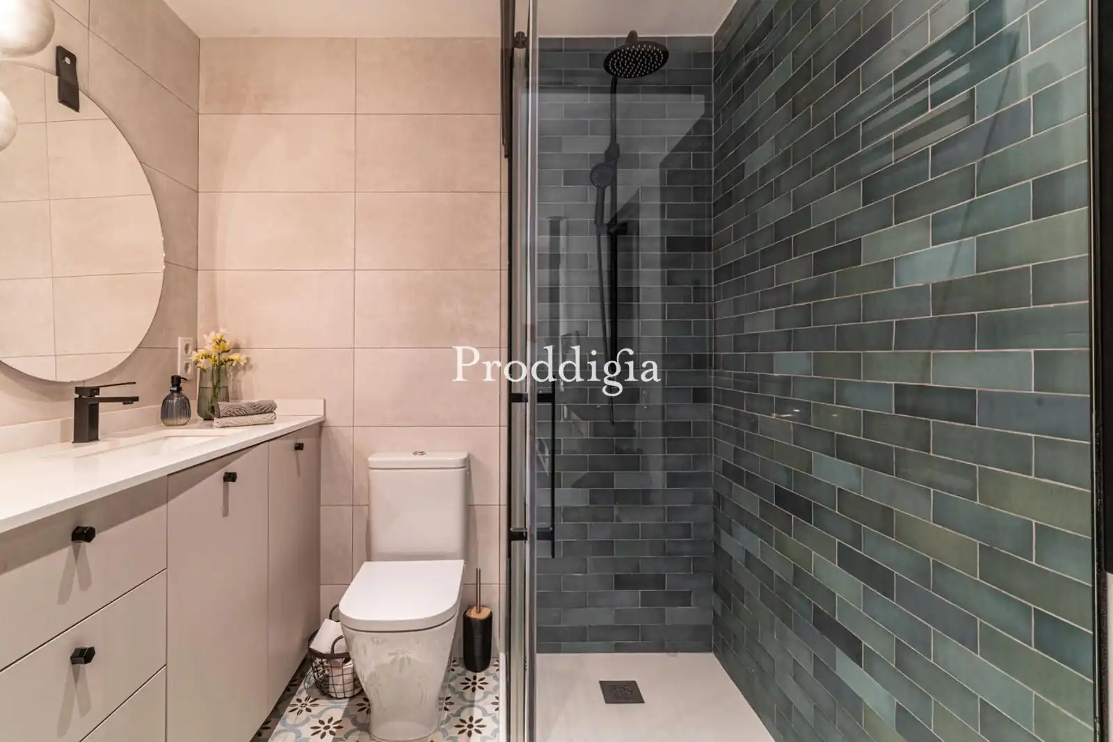 Bathroom of Houses for sale in Cerdanyola del Vallès  with Air Conditioner, Heating and Terrace