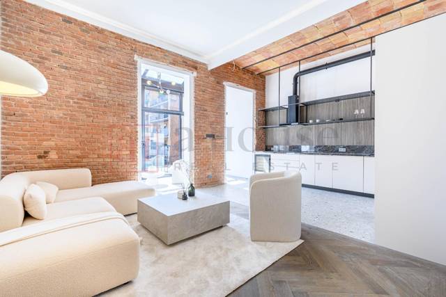 Piso en Venta en  Gran Via de les Corts Catalanes  en Sant Antoni