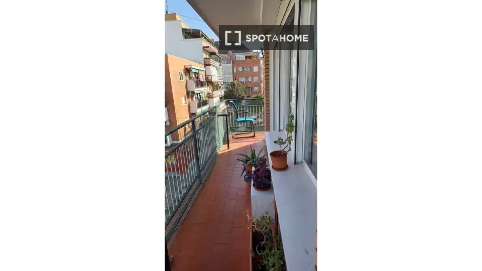 Terrassa de Pis per a compartir en Madrid amb Aire condicionat, Calefacció i Terrassa