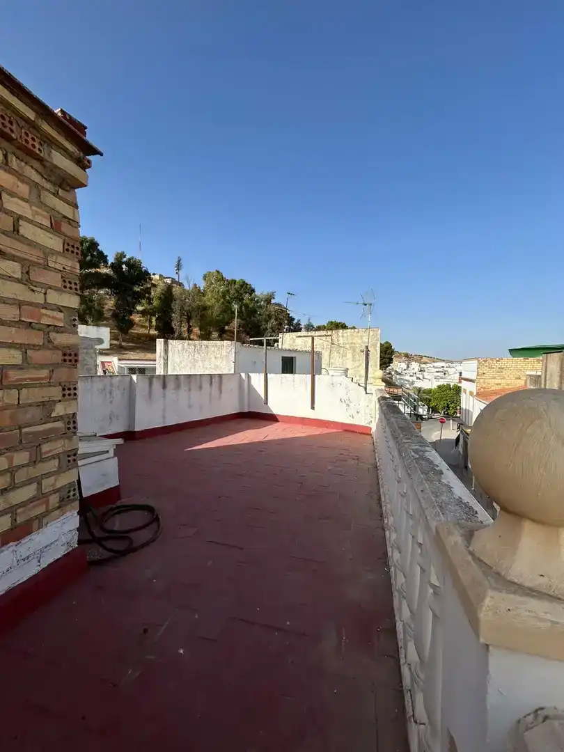 Vista exterior de Casa adosada en venda en Morón de la Frontera