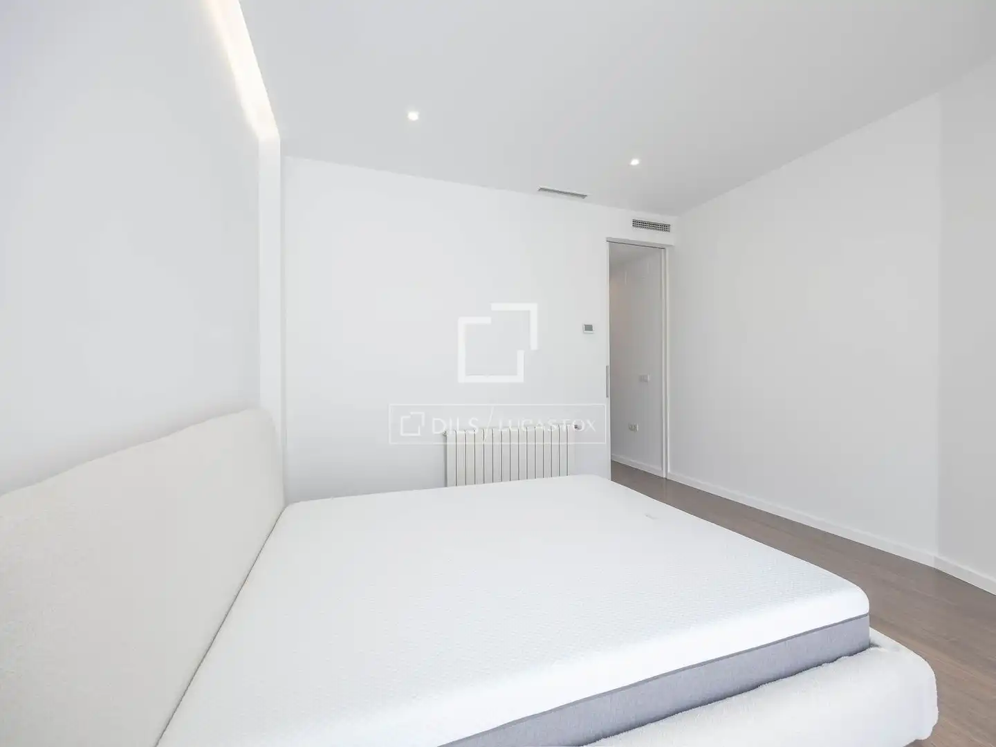 Bedroom of Flat for rent in Valencia  with Air Conditioner, Heating and Parquet flooring