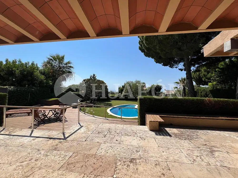 Terraza de Casa o chalet en venta en Alella con Aire acondicionado, Calefacción y Jardín privado