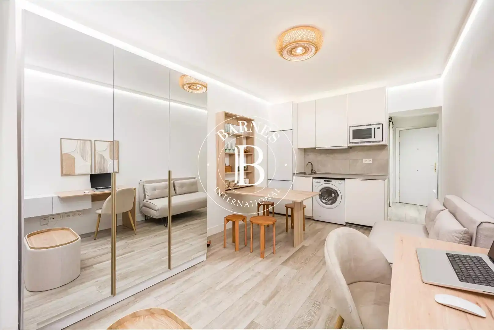 Habitación de Estudio de alquiler en Madrid con Aire acondicionado, Calefacción y Amueblado