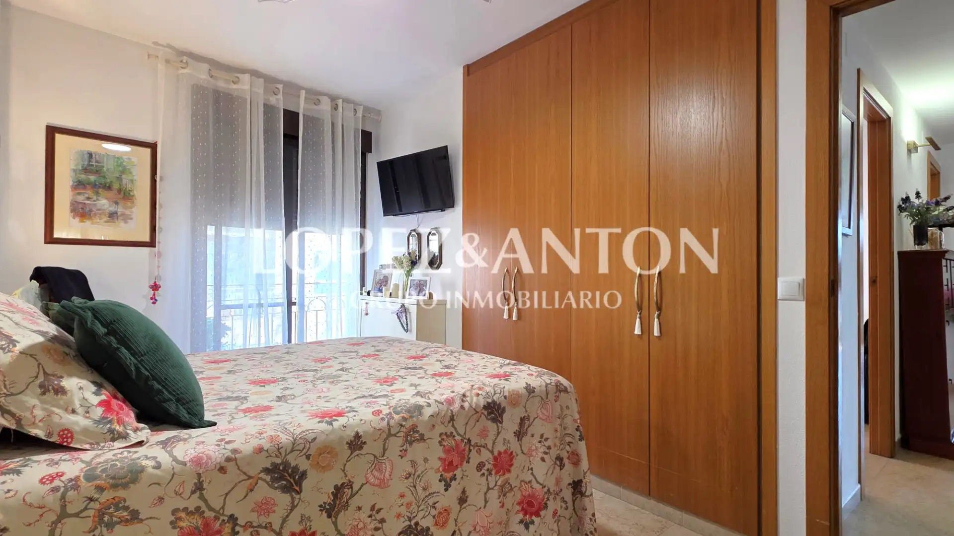 Bedroom of Flat for sale in L'Eliana  with Air Conditioner, Oven and Balcony