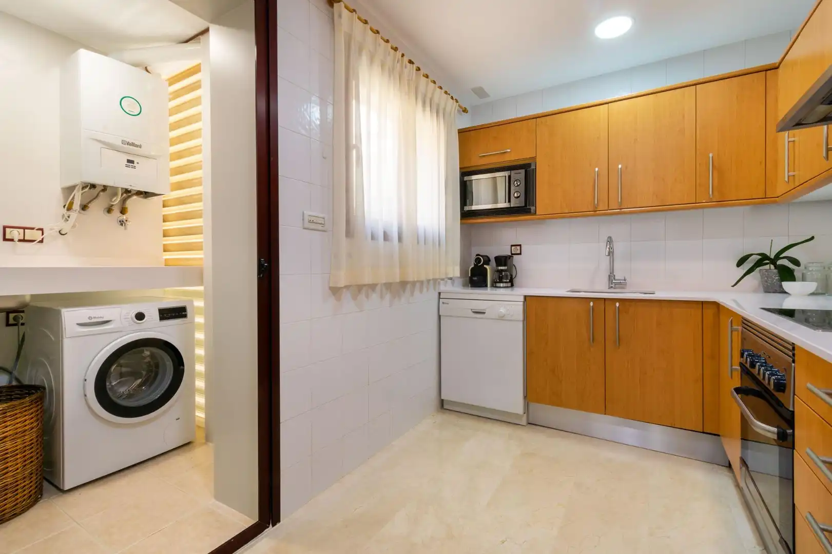 Cocina de Apartamento de alquiler en L'Alfàs del Pi con Aire acondicionado, Terraza y Amueblado