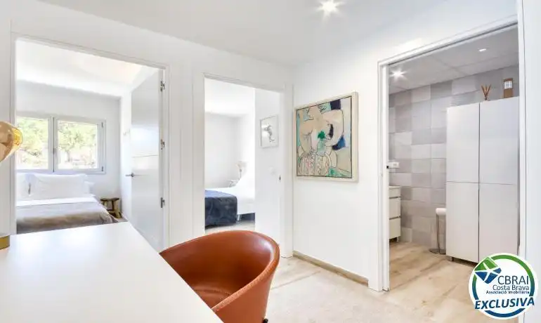 Piso en venta en Roses con Calefacción, Horno y Microondas