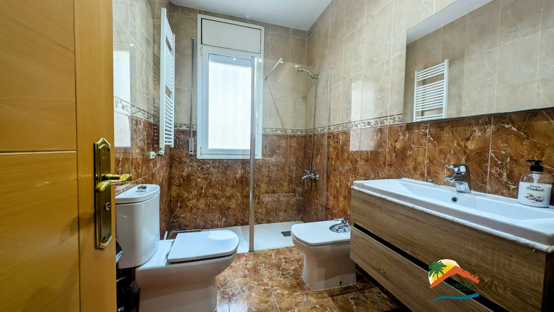 Bathroom of Houses for sale in Lloret de Mar  with Heating, Private garden and Terrace