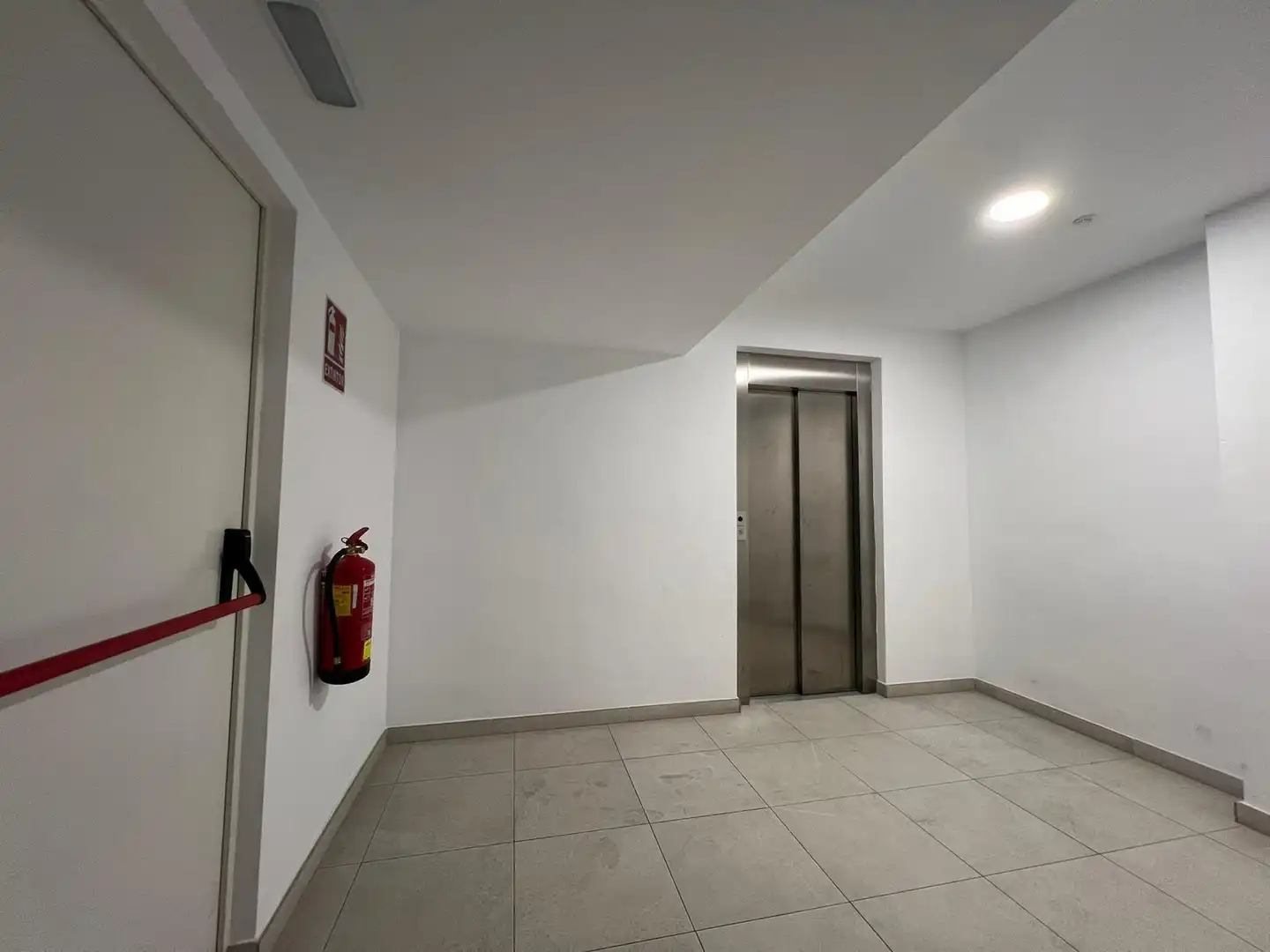 Aparcament amb ascensor en venda a Calle Mencía Calderón, imagen 13