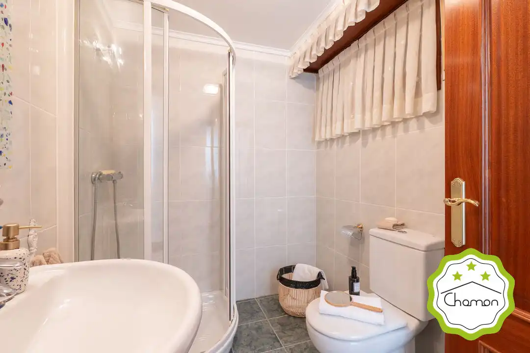 Baño de Piso en venta en Bilbao  con Calefacción y Balcón