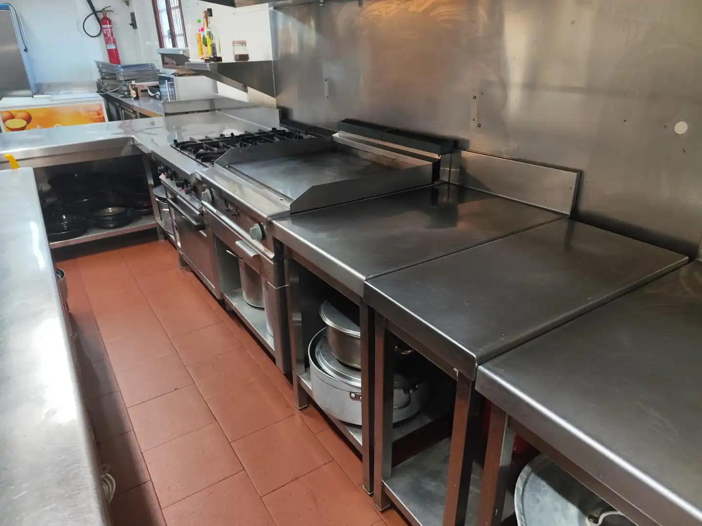 Cuina de Local de lloguer en Torrefarrera amb Aire condicionat, Calefacció i Terrassa