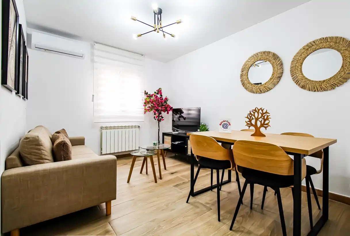 Living room of Flat for sale in  Madrid Capital  with Air Conditioner, Heating and Furnished