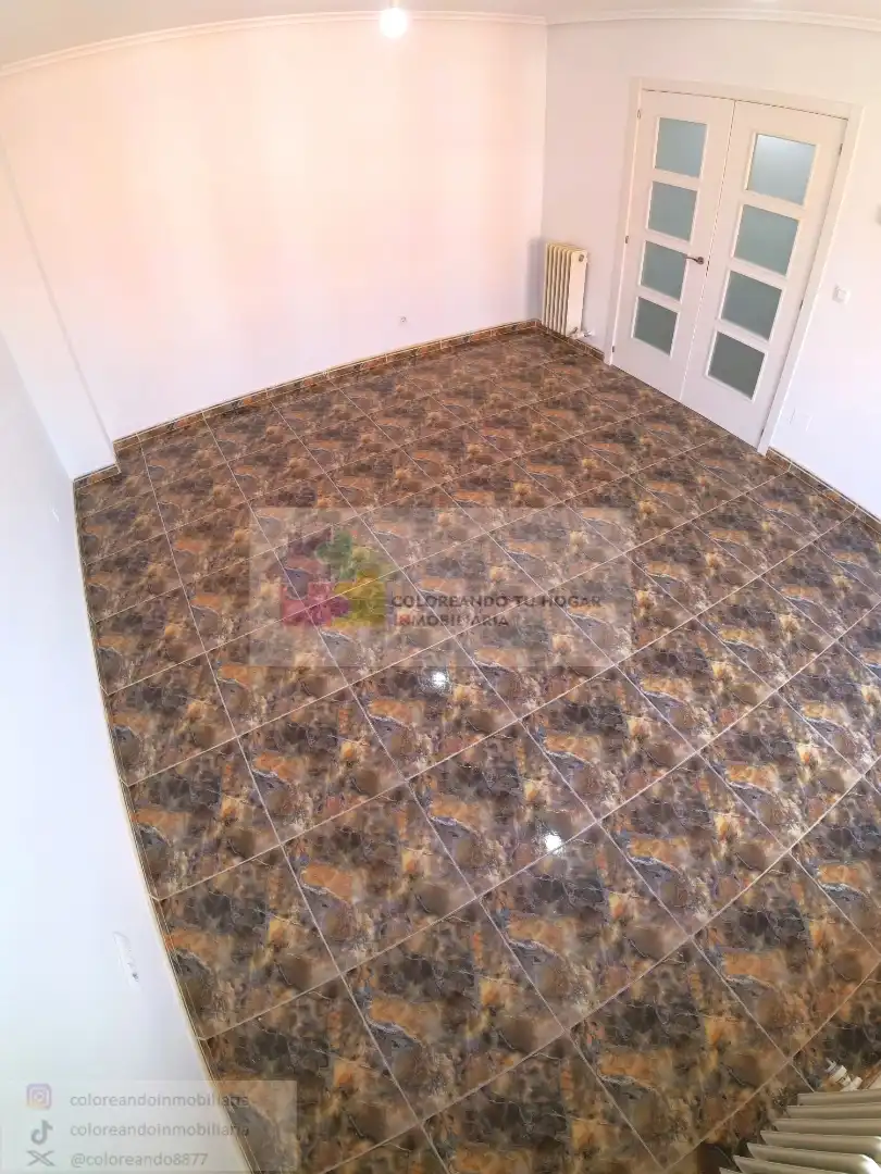 Piso con terraza en venta en Trobajo del Camino, imagen 5