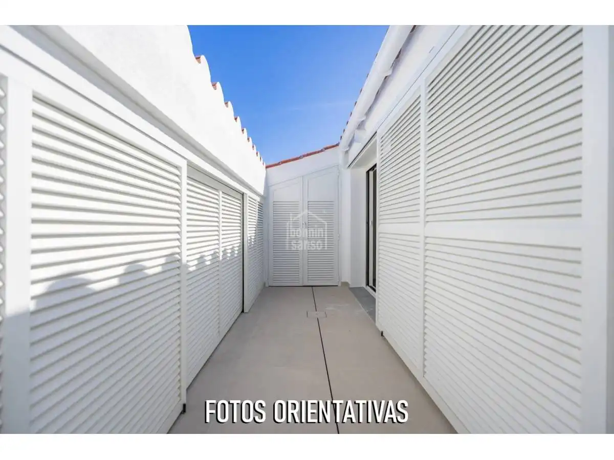 Vista exterior de Apartament en venda en Sant Lluís amb Terrassa
