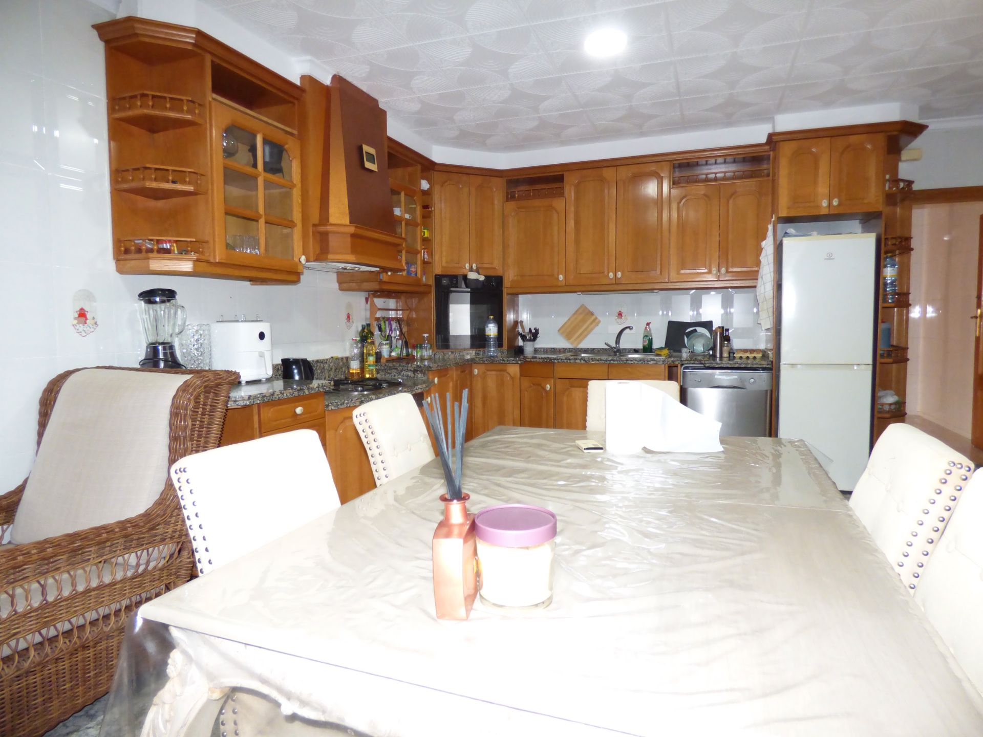 Cocina de Casa o chalet en venta en Alicante / Alacant con Aire acondicionado, Calefacción y Jardín privado