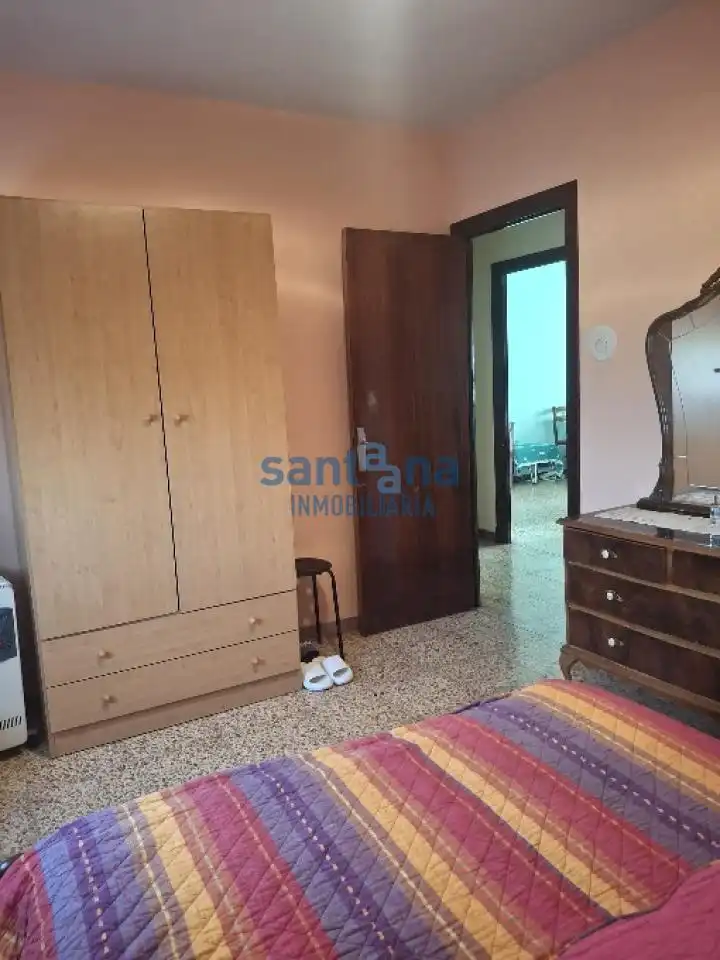 Bedroom of Apartments for sale in Villamañán  with Terrace and Furnished