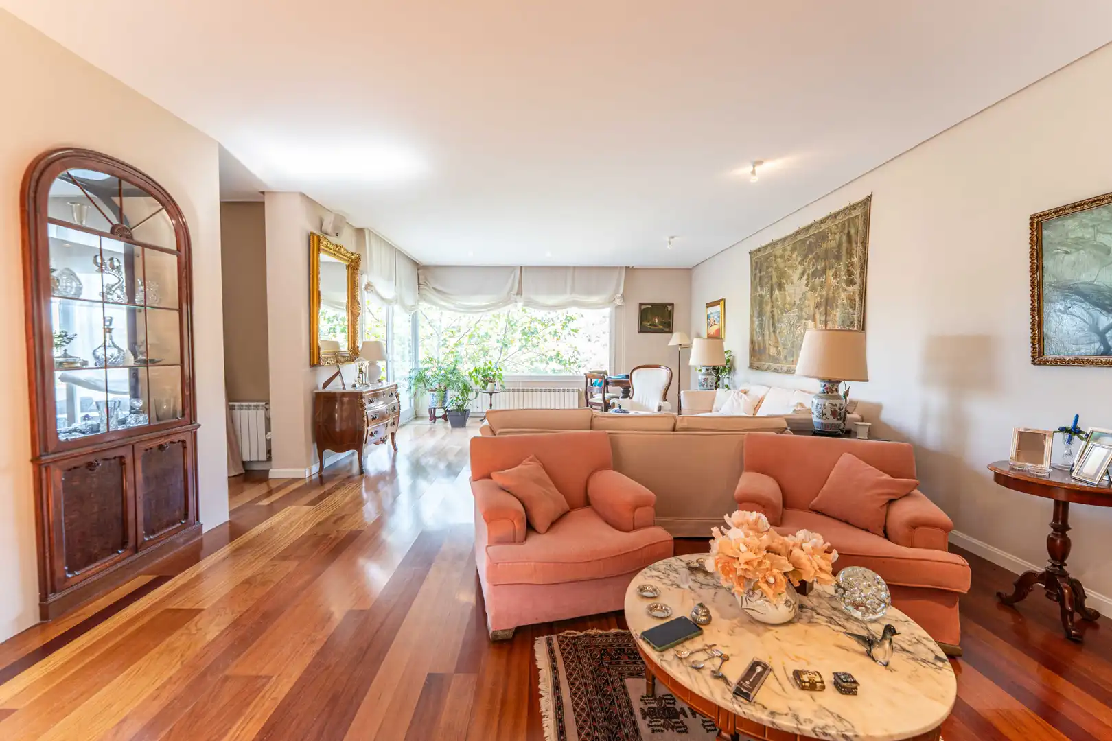 Sala d'estar de Casa o xalet en venda en Torrelodones amb Calefacció, Jardí privat i Parquet