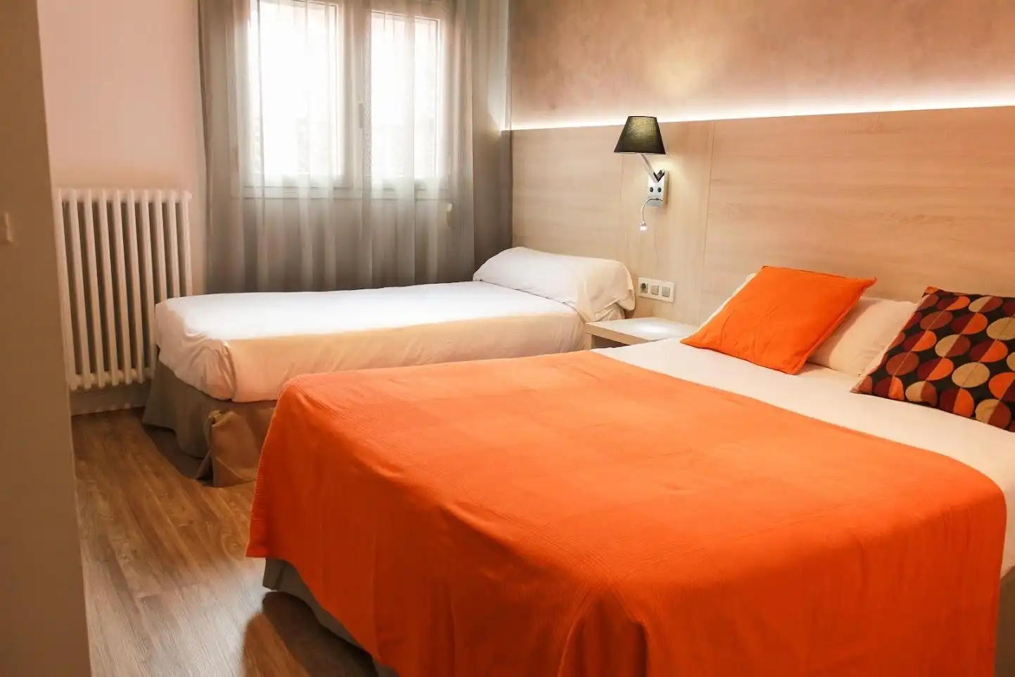 Bedroom of Buildings for sale in Manresa