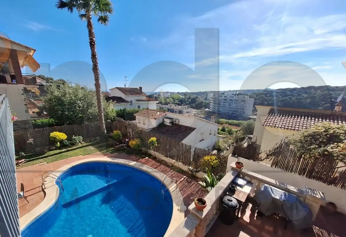 Jardín de Casa o chalet en venta en Arenys de Mar con Calefacción, Jardín privado y Parquet