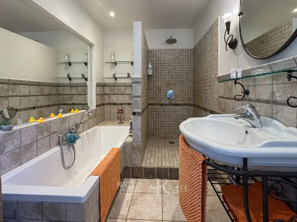 Bany de Casa o xalet en venda en Bédar amb Aire condicionat, Jardí privat i Terrassa
