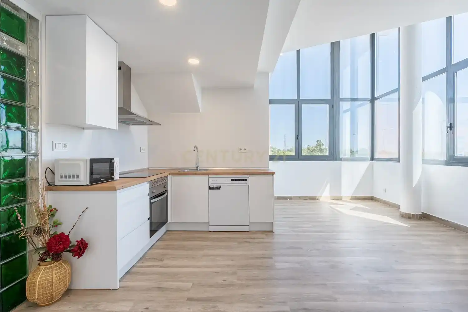 Kitchen of Apartments for sale in Alcorcón  with Air Conditioner, Storage room and Oven