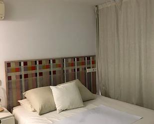 Bedroom of Flat to rent in  Madrid Capital  with Air Conditioner