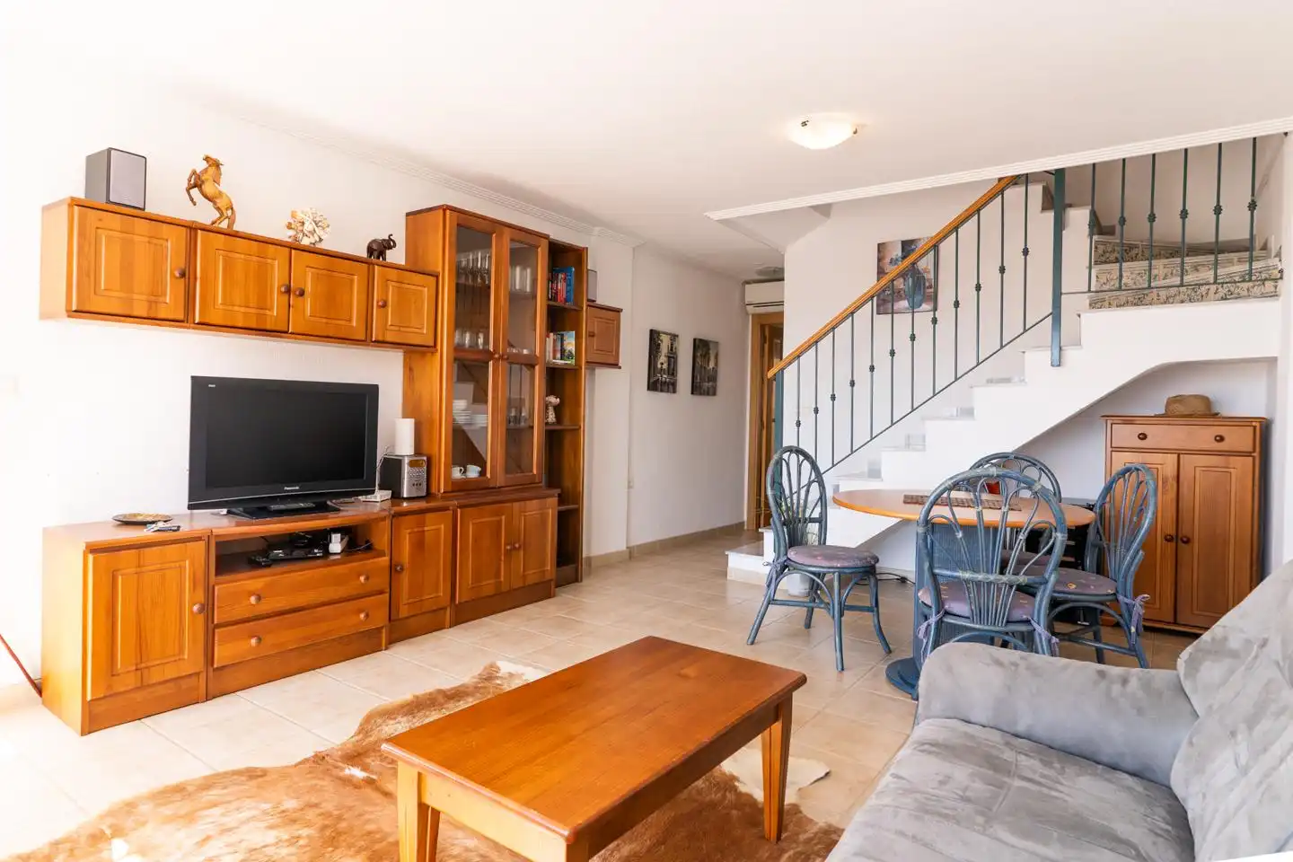 Sala de estar de Casa adosada en venta en Santa Pola con Aire acondicionado, Terraza y Piscina