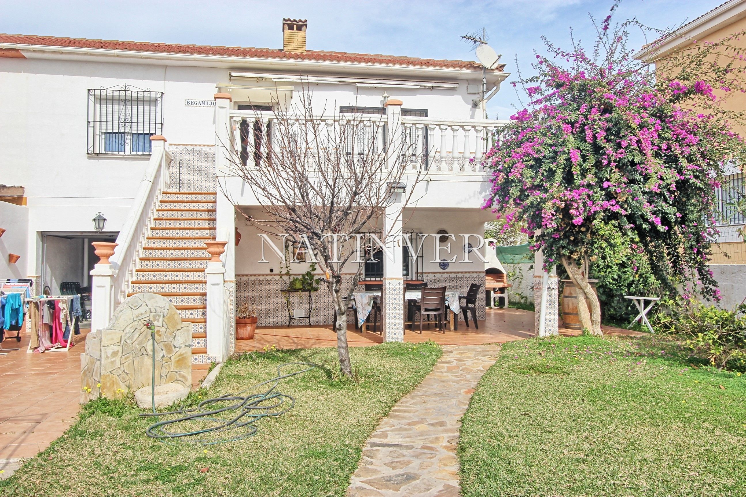 Exterior view of Single-family semi-detached for sale in Vélez-Málaga  with Private garden and Terrace