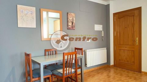 Foto 3 de Apartamento de alquiler en San Pedro, Albacete Capital