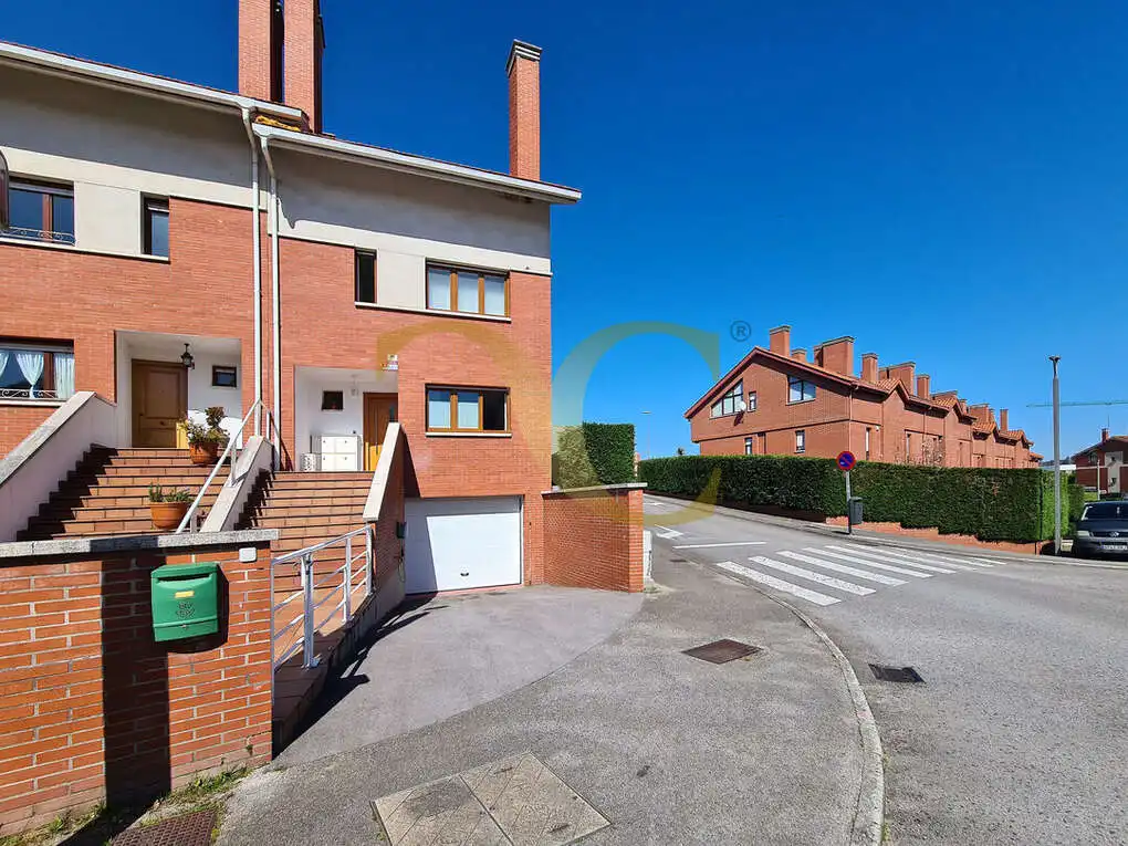 Detached house with garden for sale in Camino de la Belga, imagen 50