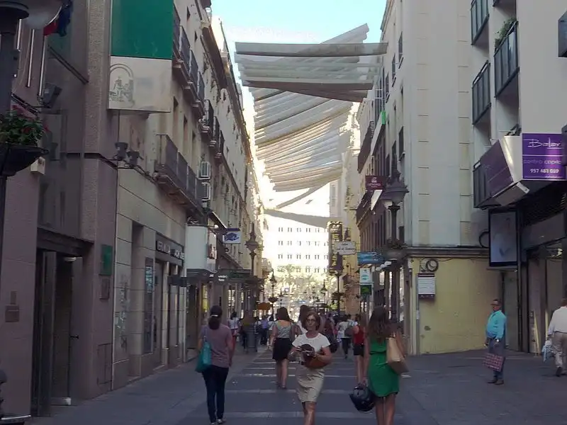 Garage zum Verkauf in Calle Conde de Gondomar, Zona Centro