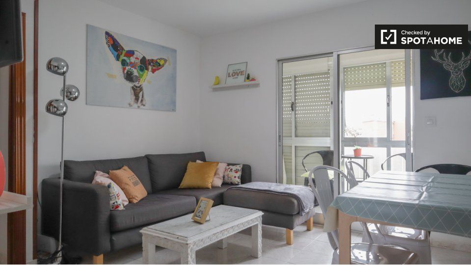 Living room of Flat to rent in  Madrid Capital  with Air Conditioner, Heating and Furnished