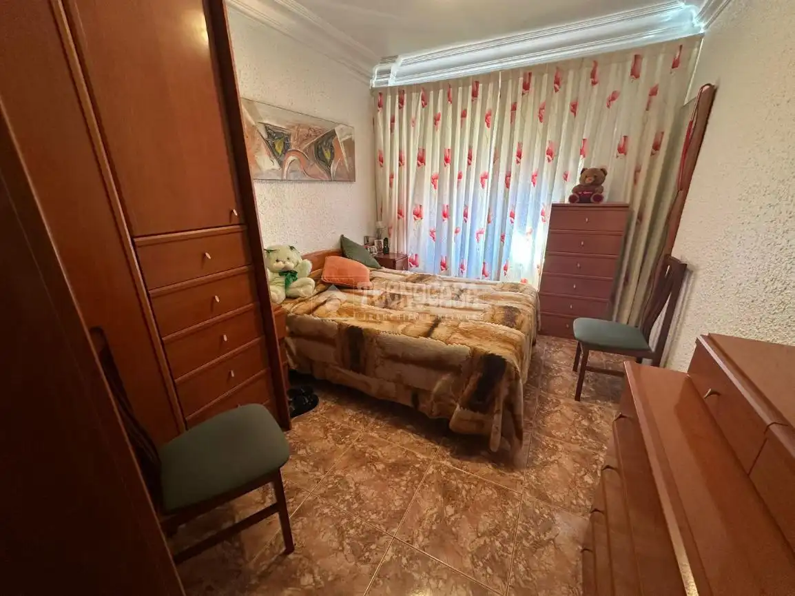 Bedroom of Flat for sale in Zaragoza  with Heating and Balcony