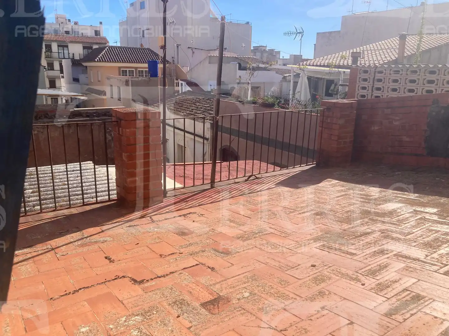 Vista exterior de Casa o chalet en venta en La Vall d'Uixó con Terraza y Balcón