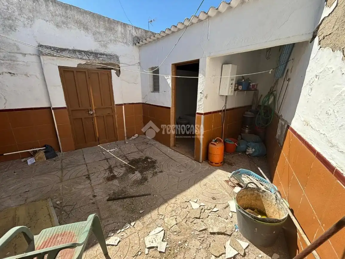 Vista exterior de Casa adosada en venta en Écija
