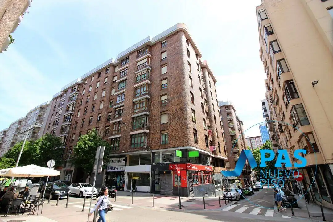 Außenansicht von Wohnung zum Verkauf in Santander mit Heizung und Abstellraum