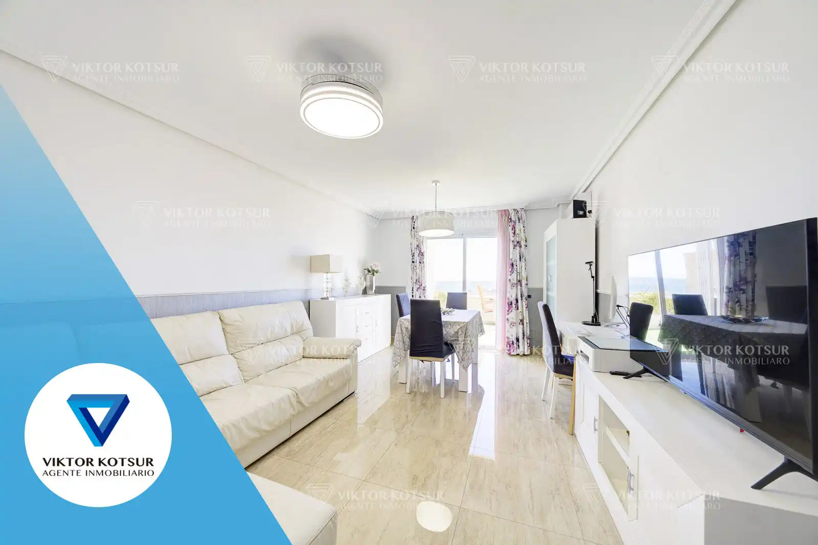 Sala de estar de Ático en venta en Roquetas de Mar con Aire acondicionado, Terraza y Trastero