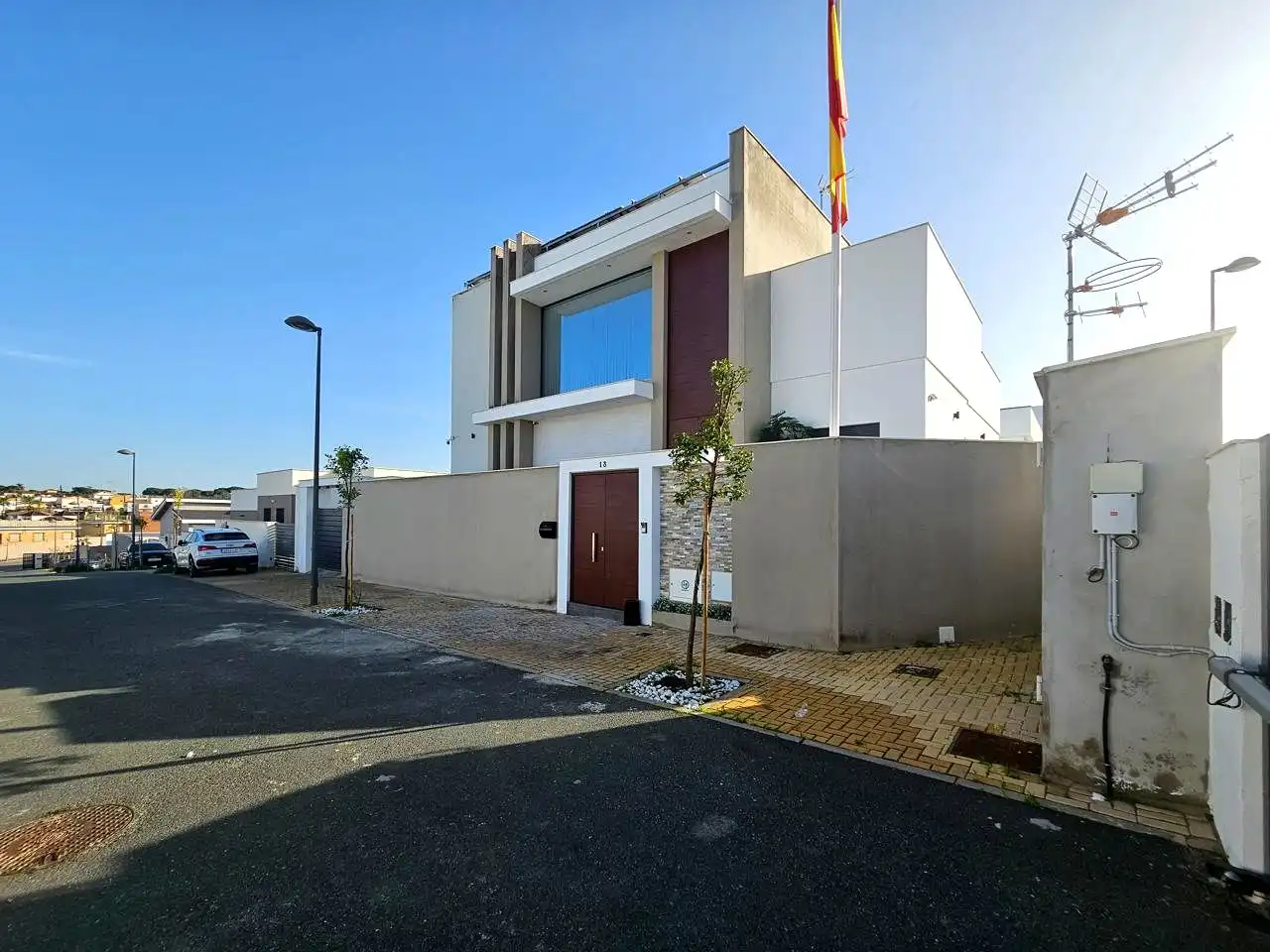 Exterior view of Houses for sale in Alcalá de Guadaira  with Air Conditioner, Private garden and Terrace