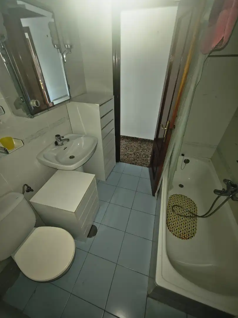 Bathroom of Flat for sale in Benidorm  with Terrace, Storage room and Furnished