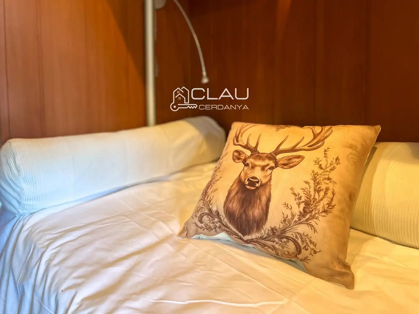 Schlafzimmer von Wohnung zur Miete in Font-Romeu-Odeillo-Via mit Heizung, Parkett und Terrasse