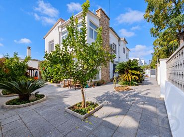 Maison avec piscine à vendre à Montgrí