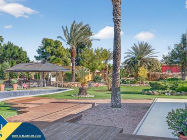 Xalet amb piscina en venda a Perleta - Maitino