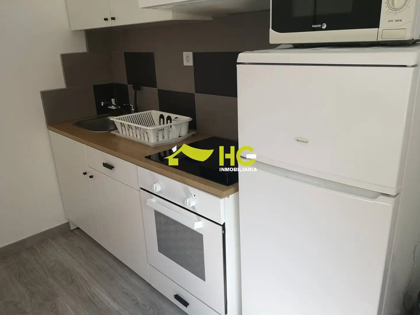 Cocina de Estudio de alquiler en Villaviciosa de Odón con Aire acondicionado y Calefacción