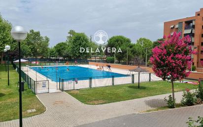 Schwimmbecken von Wohnung zum verkauf in Alcorcón mit Klimaanlage und Schwimmbad