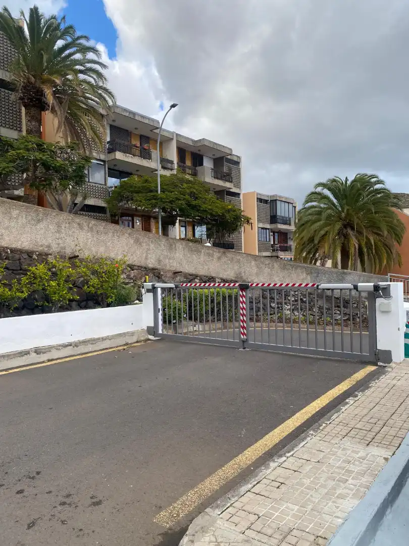 Vista exterior de Piso en venta en Santa Cruz de Tenerife con Parquet, Terraza y Balcón